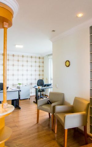 Apartamento à venda com 296m², 4 quartos e 4 vagas Apartamento à venda com 296m², 4 quartos e 4 vagasQuarto 1 e 2 - Suíte