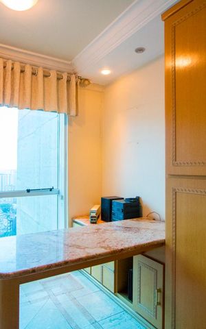 Apartamento à venda com 296m², 4 quartos e 4 vagas Apartamento à venda com 296m², 4 quartos e 4 vagasEscritório