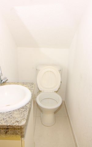 Casa de condomínio para alugar com 80m², 2 quartos e 1 vagaLavabo