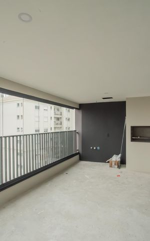 Apartamento à venda com 232m², 3 quartos e 3 vagas Apartamento à venda com 232m², 3 quartos e 3 vagasVaranda gourmet