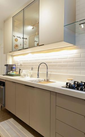 Apartamento à venda com 129m², 3 quartos e 2 vagas Apartamento à venda com 129m², 3 quartos e 2 vagasCozinha
