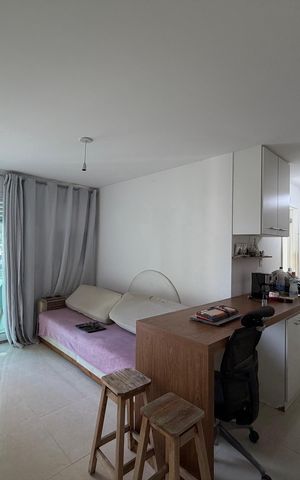 Apartamento à venda com 37m², 1 quarto e 1 vaga Apartamento à venda com 37m², 1 quarto e 1 vagaSala