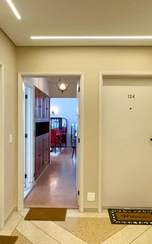 Apartamento à venda com 107m², 2 quartos e 1 vaga Apartamento à venda com 107m², 2 quartos e 1 vagaHall social
