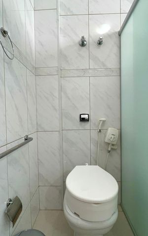 Apartamento à venda com 107m², 2 quartos e 1 vaga Apartamento à venda com 107m², 2 quartos e 1 vagaBanheiro