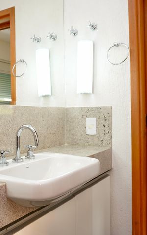 Apartamento à venda com 184m², 4 quartos e 4 vagas Apartamento à venda com 184m², 4 quartos e 4 vagasSemi Suíte - Banheiro