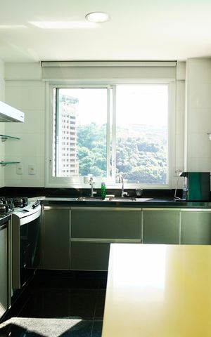 Apartamento à venda com 184m², 4 quartos e 4 vagas Apartamento à venda com 184m², 4 quartos e 4 vagasCozinha