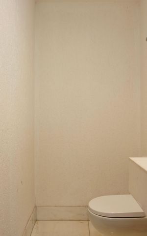Apartamento à venda com 184m², 4 quartos e 4 vagas Apartamento à venda com 184m², 4 quartos e 4 vagasLavabo