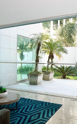 Apartamento à venda com 184m², 4 quartos e 4 vagas Apartamento à venda com 184m², 4 quartos e 4 vagasHall de entrada