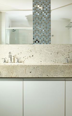 Apartamento à venda com 184m², 4 quartos e 4 vagas Apartamento à venda com 184m², 4 quartos e 4 vagasSuíte 2 - Banheiro