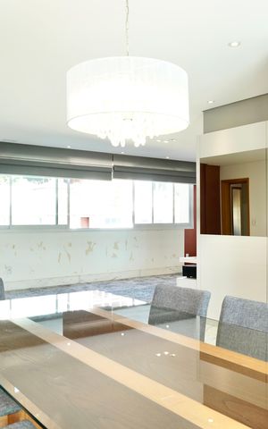 Apartamento à venda com 184m², 4 quartos e 4 vagas Apartamento à venda com 184m², 4 quartos e 4 vagasCopa