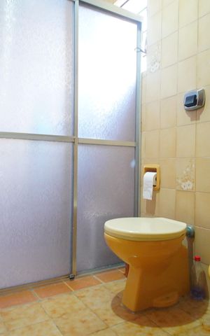 Casa à venda com 208m², 4 quartos e 2 vagasBanheiro 2