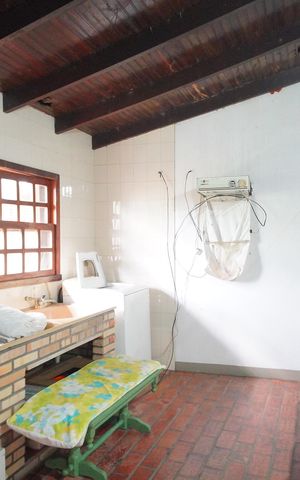 Casa à venda com 208m², 4 quartos e 2 vagasÁrea de Serviço