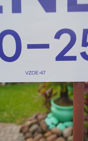 Casa à venda com 208m², 4 quartos e 2 vagasVZOE-47