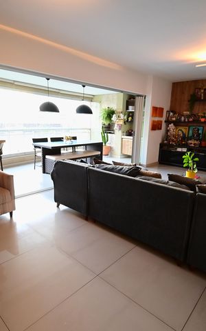 Apartamento à venda com 162m², 4 quartos e 3 vagas