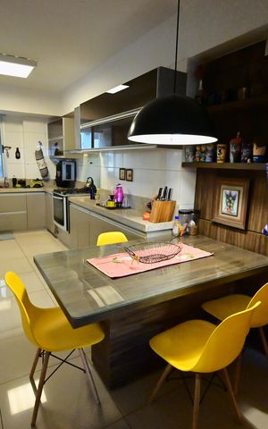 Apartamento à venda com 162m², 4 quartos e 3 vagas