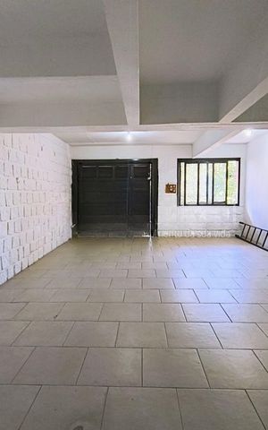 Casa para alugar com 264m², 4 quartos e 5 vagas
