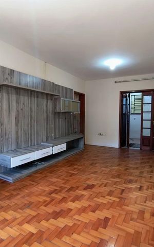 Casa para alugar com 264m², 4 quartos e 5 vagas