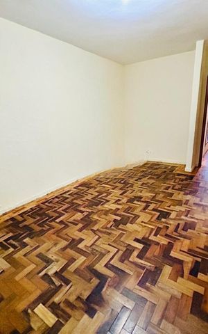 Casa para alugar com 264m², 4 quartos e 5 vagas