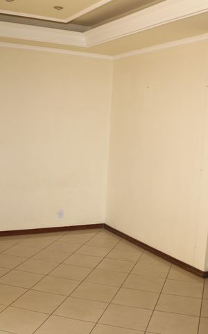 Casa para alugar com 500m², 3 quartos e 3 vagassala