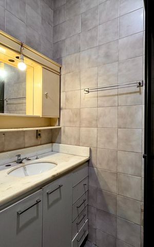 Apartamento à venda com 67m², 2 quartos e sem vaga Apartamento à venda com 67m², 2 quartos e sem vagaBanheiro