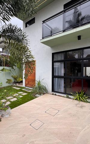 Casa de condomínio à venda com 160m², 4 quartos e 1 vaga Casa de condomínio à venda com 160m², 4 quartos e 1 vagaÁrea externa