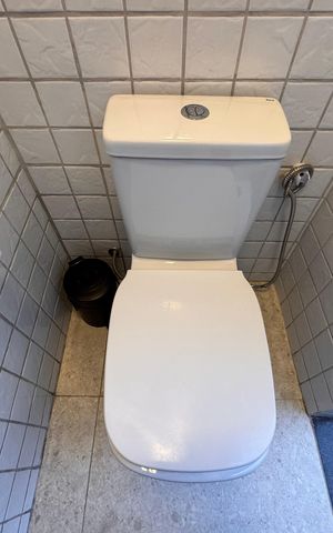 Casa de condomínio à venda com 160m², 4 quartos e 1 vaga Casa de condomínio à venda com 160m², 4 quartos e 1 vagaÁrea externa - Banheiro