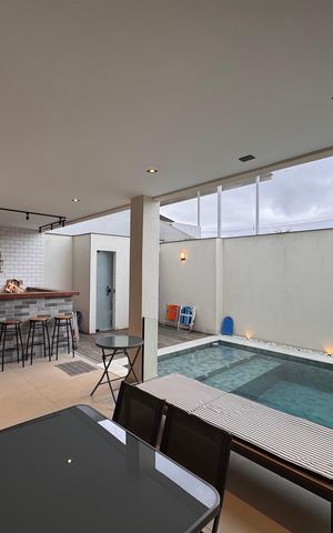Casa de condomínio à venda com 160m², 4 quartos e 1 vaga Casa de condomínio à venda com 160m², 4 quartos e 1 vagaÁrea externa