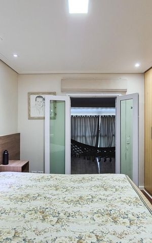 Casa à venda com 269m², 3 quartos e 2 vagas Casa à venda com 269m², 3 quartos e 2 vagasSuíte