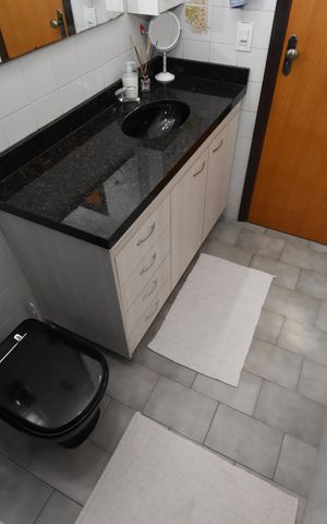 Casa à venda com 600m², 2 quartos e 5 vagasBanheiro 