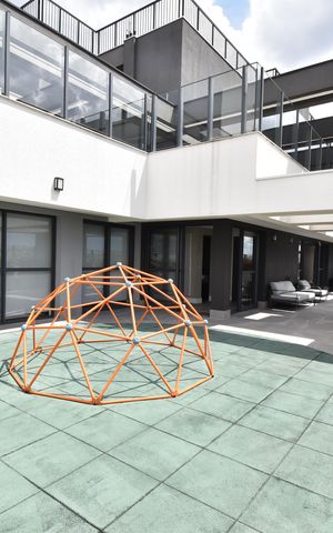 Apartamento à venda com 90m², 3 quartos e 2 vagasÁrea comum - Playground