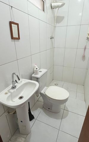 Casa à venda com 400m², 2 quartos e 2 vagas Casa à venda com 400m², 2 quartos e 2 vagasBanheiro