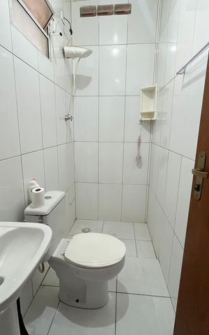 Casa à venda com 400m², 2 quartos e 2 vagas Casa à venda com 400m², 2 quartos e 2 vagasBanheiro