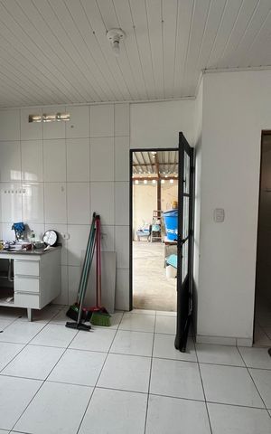 Casa à venda com 400m², 2 quartos e 2 vagas Casa à venda com 400m², 2 quartos e 2 vagasCozinha