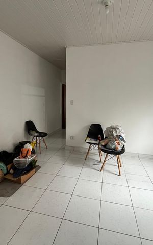 Casa à venda com 400m², 2 quartos e 2 vagas Casa à venda com 400m², 2 quartos e 2 vagasSala