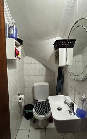 Casa à venda com 108m², 2 quartos e 2 vagas Casa à venda com 108m², 2 quartos e 2 vagasLavabo