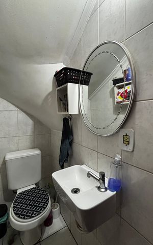 Casa à venda com 108m², 2 quartos e 2 vagas Casa à venda com 108m², 2 quartos e 2 vagasLavabo