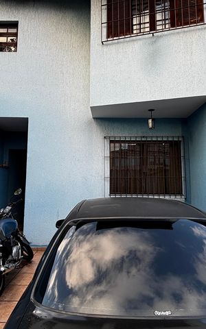 Casa à venda com 108m², 2 quartos e 2 vagas Casa à venda com 108m², 2 quartos e 2 vagasGaragem