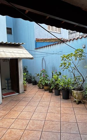 Casa à venda com 108m², 2 quartos e 2 vagas Casa à venda com 108m², 2 quartos e 2 vagasQuintal