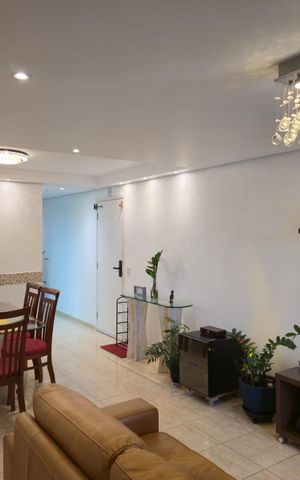 Apartamento à venda com 108m², 4 quartos e 2 vagas Apartamento à venda com 108m², 4 quartos e 2 vagasSala