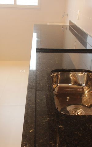Apartamento para alugar com 84m², 2 quartos e 1 vagaCozinha e Área de Serviço