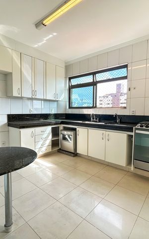 Apartamento para alugar com 364m², 4 quartos e 4 vagas