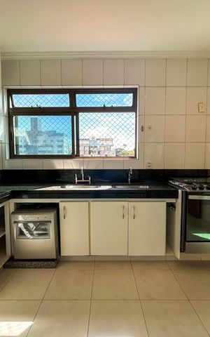 Apartamento para alugar com 364m², 4 quartos e 4 vagas