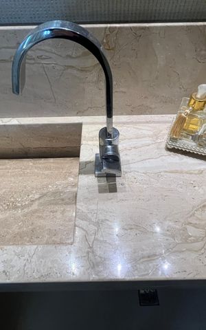 Apartamento à venda com 141m², 3 quartos e 2 vagas Apartamento à venda com 141m², 3 quartos e 2 vagasLavabo
