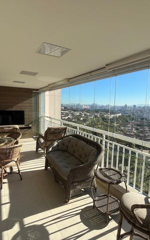 Apartamento à venda com 141m², 3 quartos e 2 vagas Apartamento à venda com 141m², 3 quartos e 2 vagasSacada