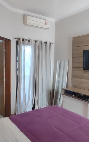 Casa à venda com 115m², 2 quartos e 2 vagas Casa à venda com 115m², 2 quartos e 2 vagasSuíte
