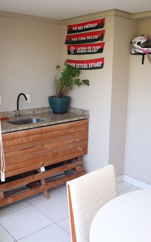 Apartamento à venda com 81m², 3 quartos e 1 vagaVARANDA