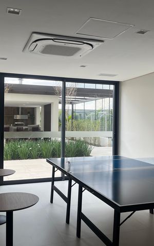 Apartamento à venda com 188m², 4 quartos e 2 vagas Apartamento à venda com 188m², 4 quartos e 2 vagasSala de Jogos