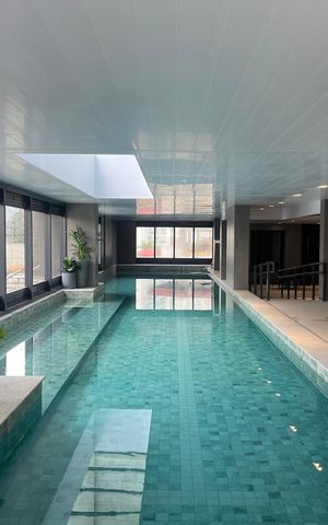 Apartamento à venda com 188m², 4 quartos e 2 vagas Apartamento à venda com 188m², 4 quartos e 2 vagasÁrea comum - Piscina