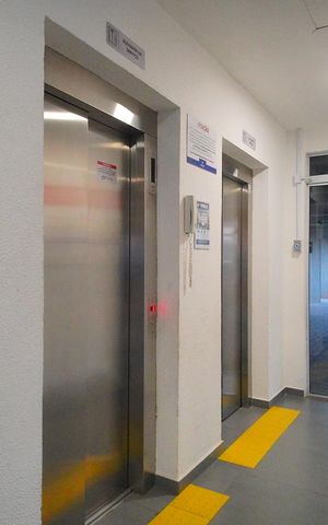 Apartamento à venda com 66m², 2 quartos e 1 vagaHall