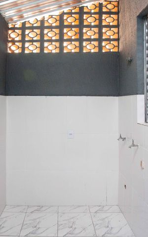 Casa para alugar com 20m², 1 quarto e sem vagaÁrea de Serviço
